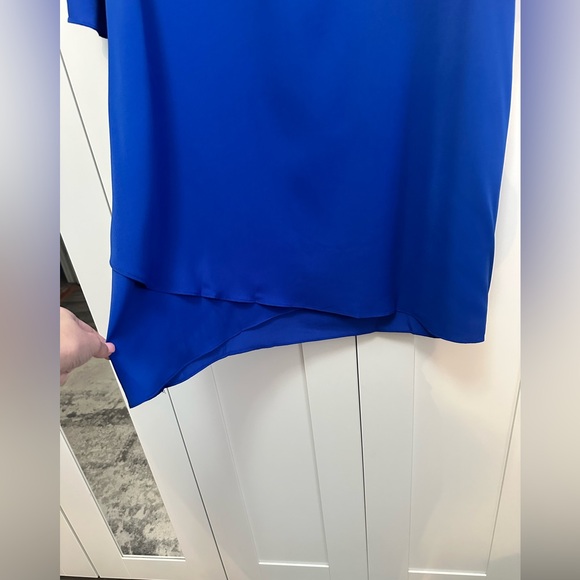 Blue V Neck Bell Shirt Sleeve Dress Chiffon With Arymetric Edge Sz LG NEW! - Picture 4 of 4